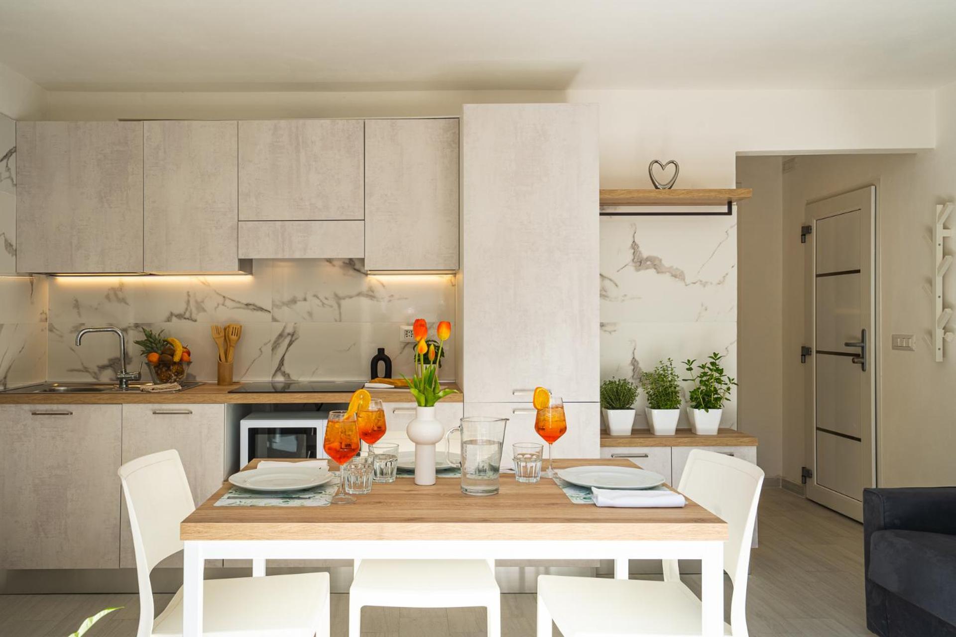 Inaugurazione 2024 - Villa Pratu Apartments A 100 Metri Dal Mare Riccione Esterno foto